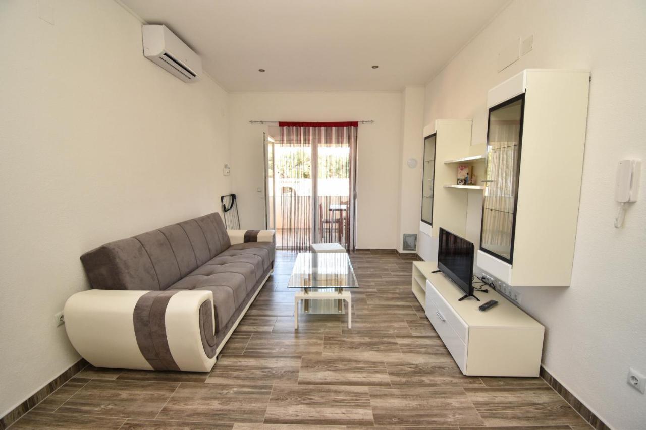 Apartmani Lukic วีร์ ภายนอก รูปภาพ